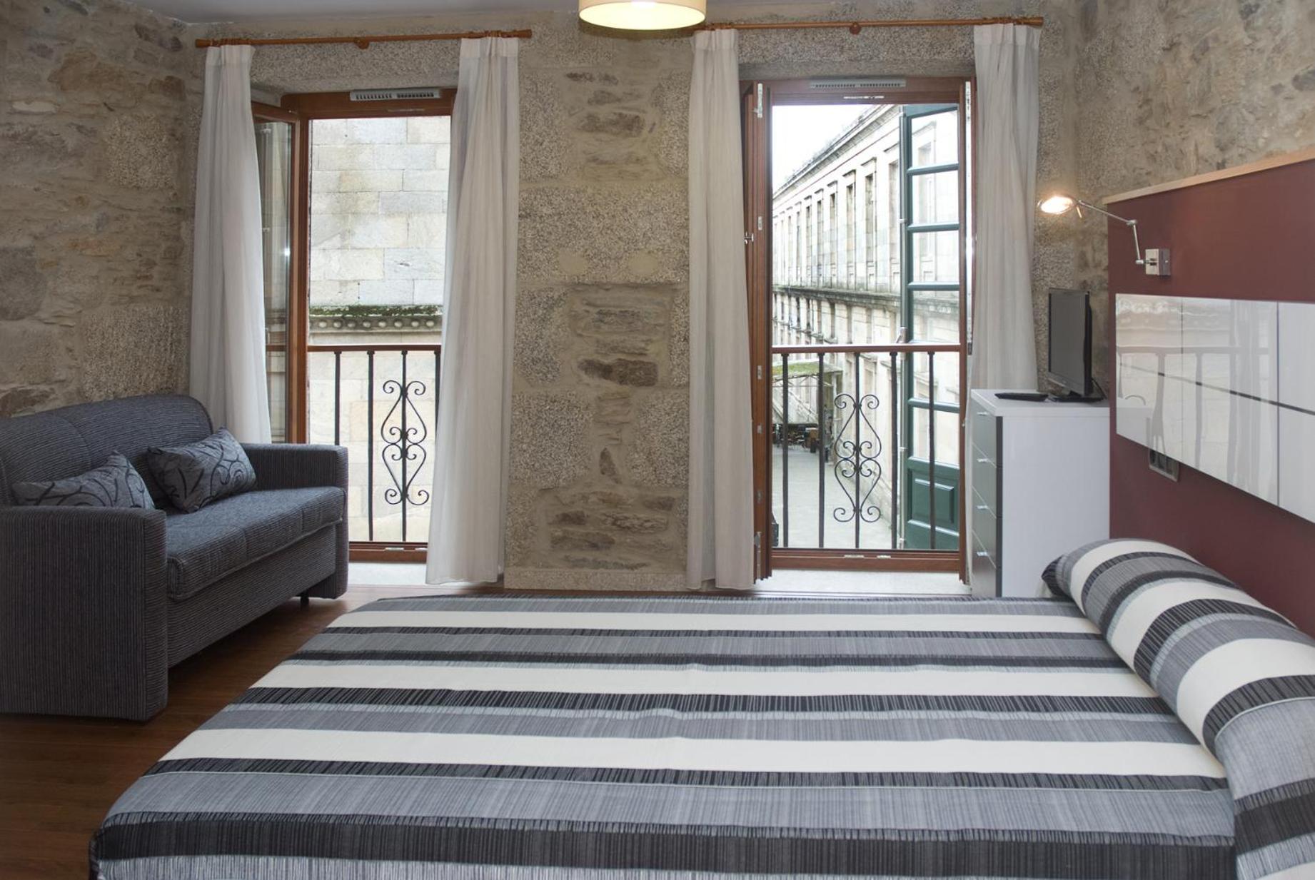 Apartamentos Domus Stellae ซานติอาโก เด กอมโปสเตลา ภายนอก รูปภาพ